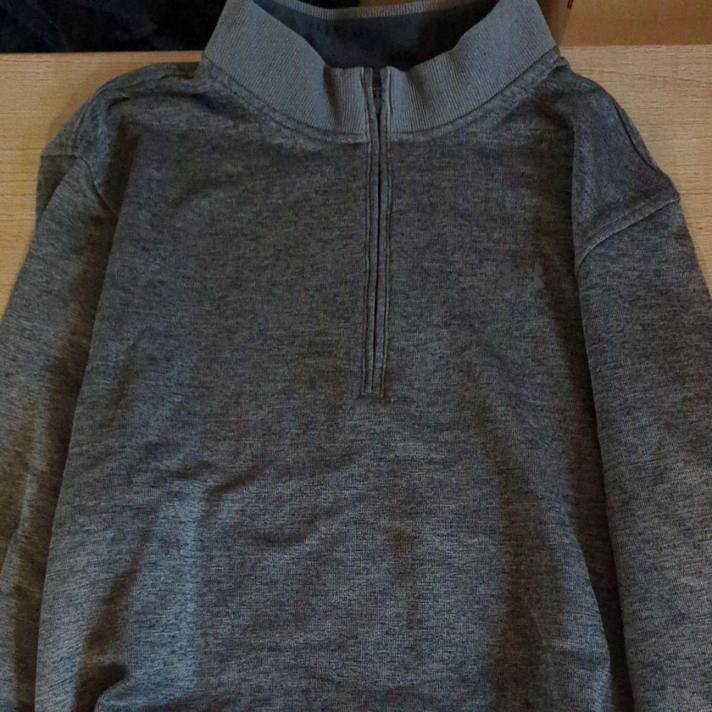 men's Under Armour loose quarter zip sweater